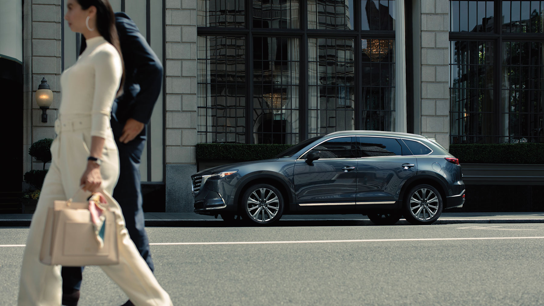MAZDA CX9 Features