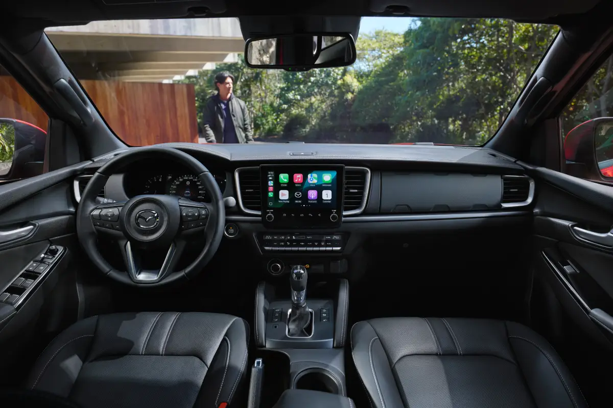 UTILITY MEETS SOPHISTICATION